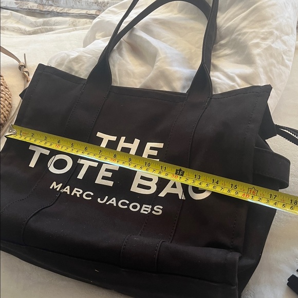 Marc Jacobs Black Canvas Tote Bag - Picture 11 of 12